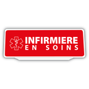 Clip Plaque Pare-Soleil Infirmière en Soins avec Caducée Rétro-Réfléchissant Fond Rouge